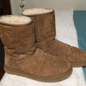 UGG Classic Short